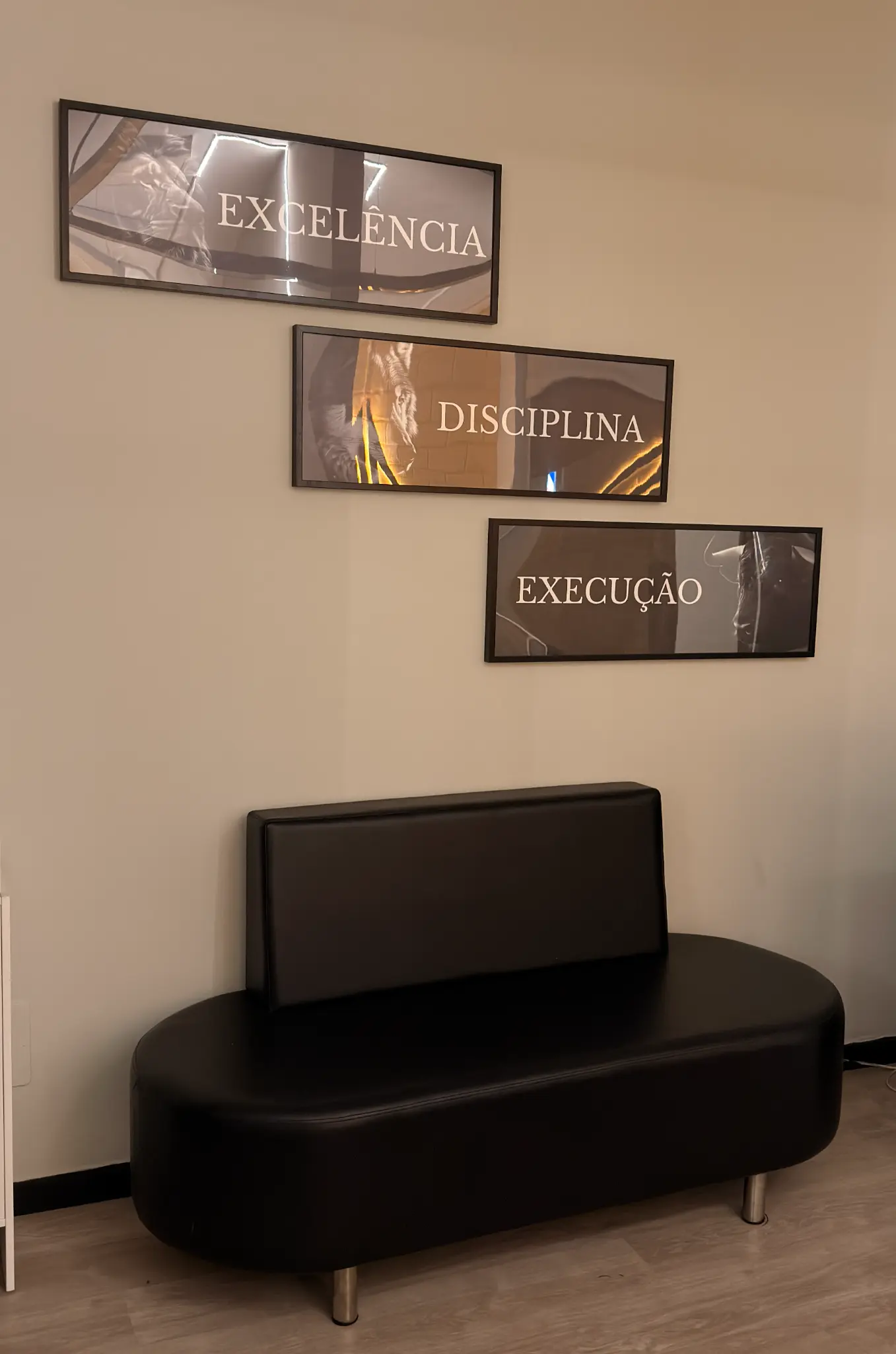 Quadros Excelência, Disciplina e Execução